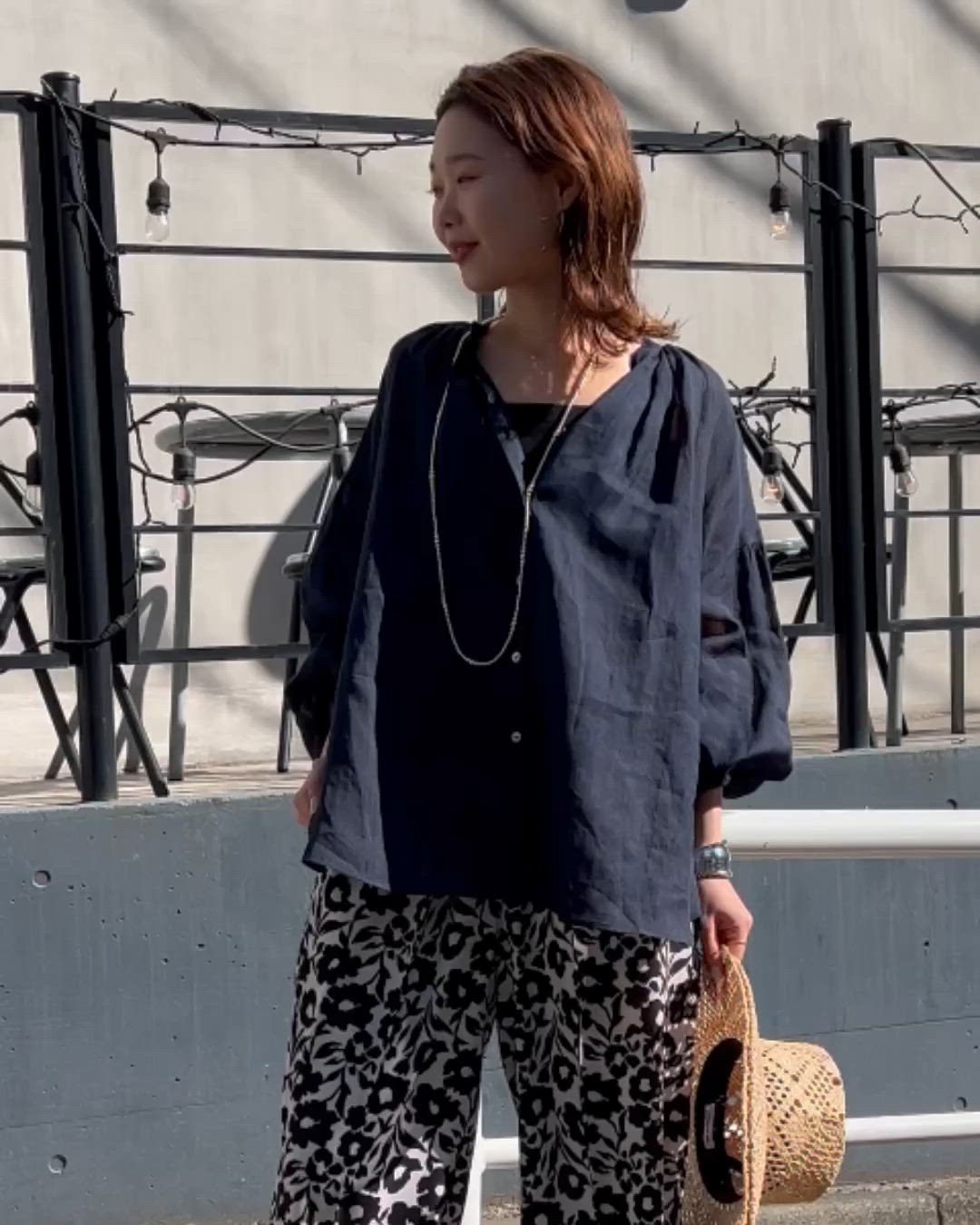 【完売品】新品タグ付き スローブイエナ ラミースキッパーシャツ ブラウン SLOBE IENA スローブイエナ ラミーギャザーシャツ ブラウン タグ付き