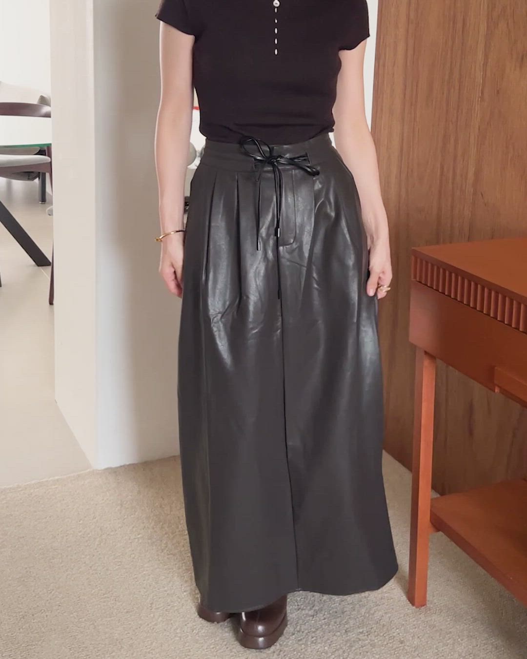 leather like belted long skirt /レザー調ベルテッドロングスカート