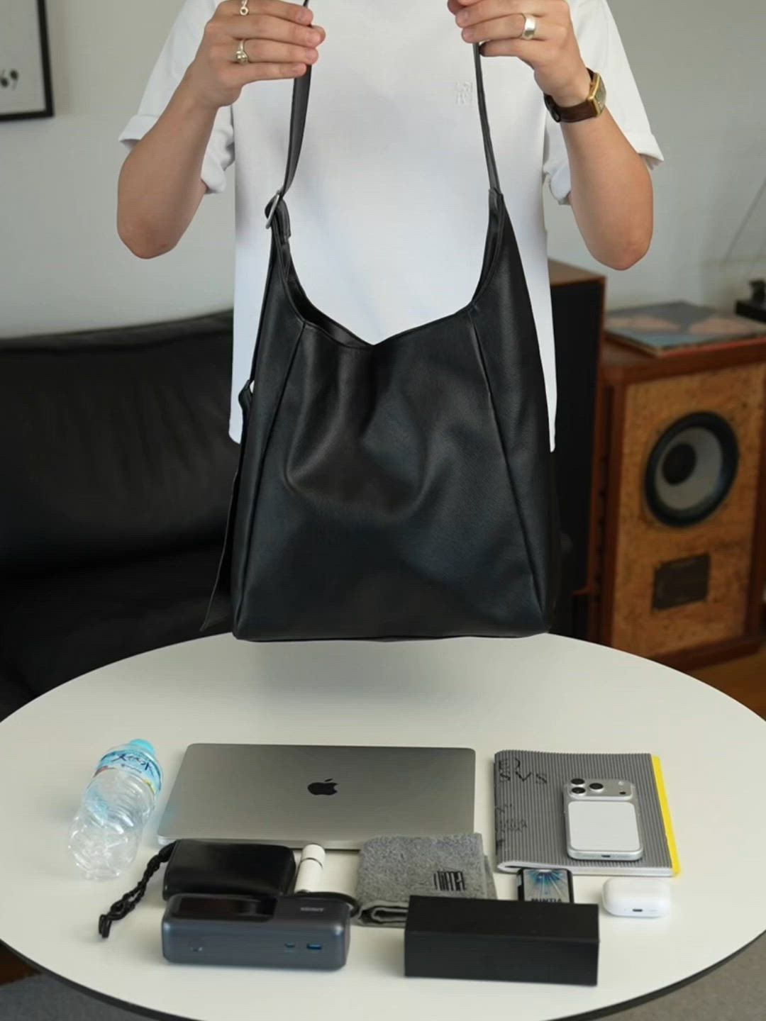 セール】【LURAKU】Synthetic Leather Big Shoulder Bag