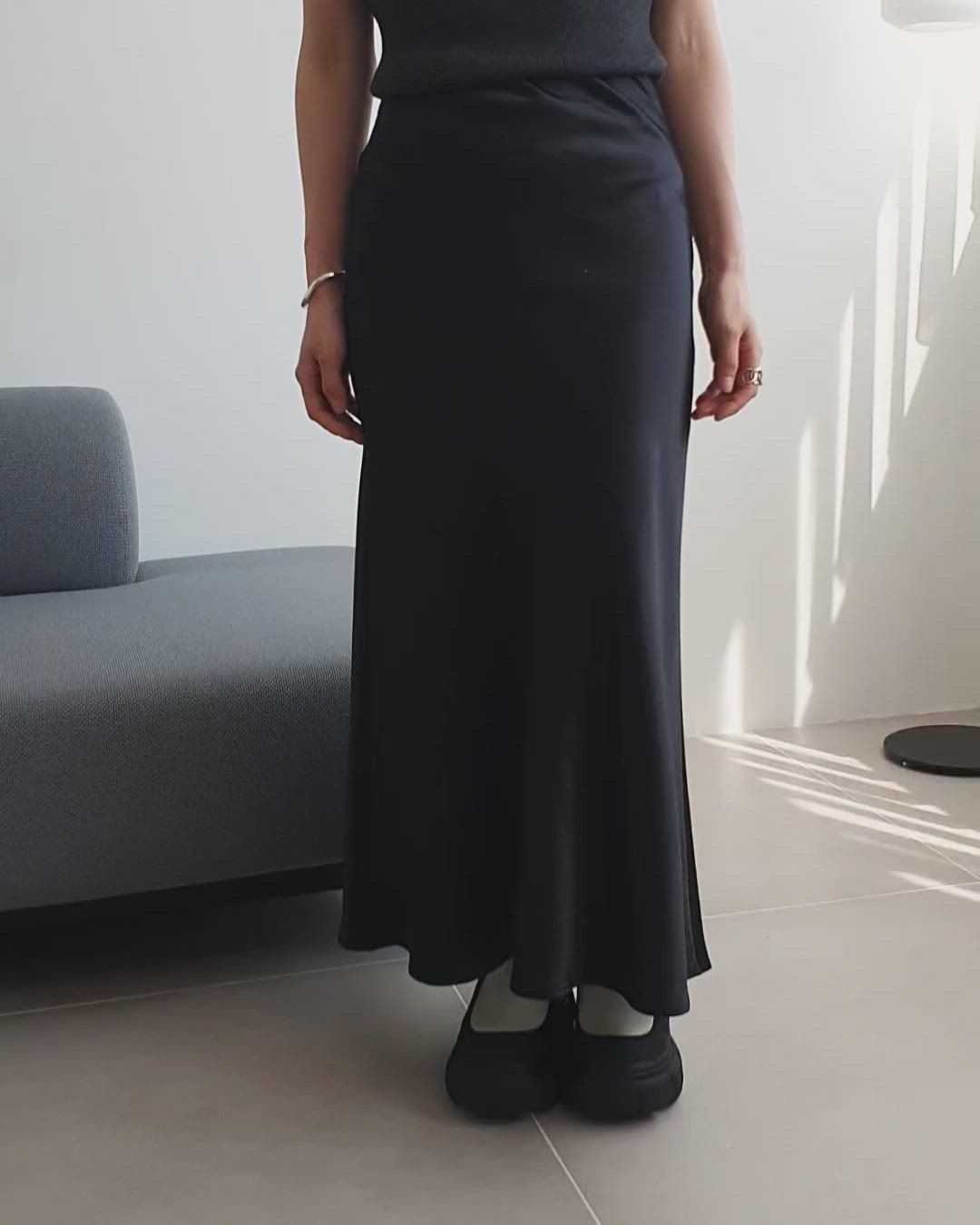 satin narrow long skirt /サテンナローロングスカート（スカート