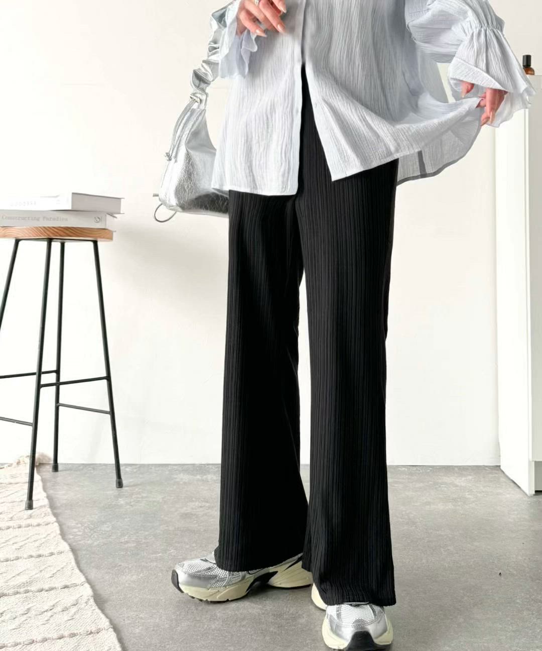 セール】美脚魅せ。ウエストゴム起毛リラックスリブフレアパンツ