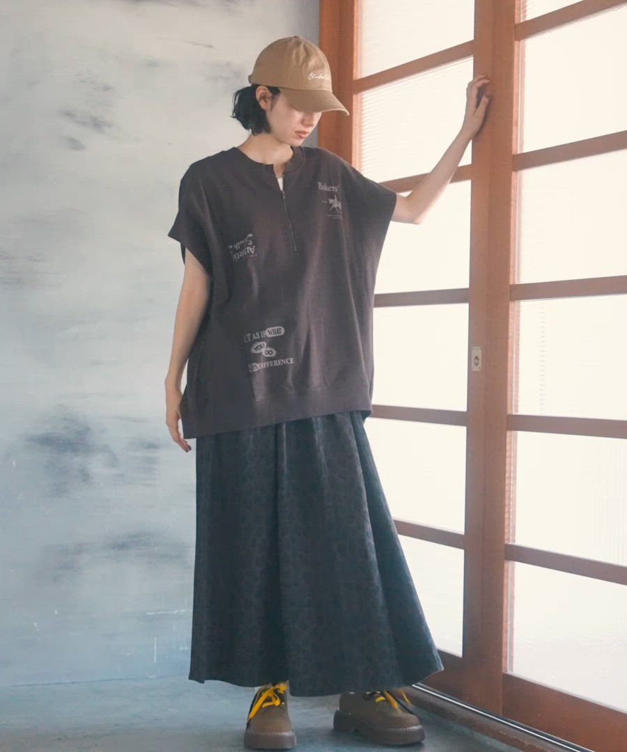 niko and... リメイクライクプルオーバー セール】リメイク風ZIPノースリーブプルオーバー（その他トップス