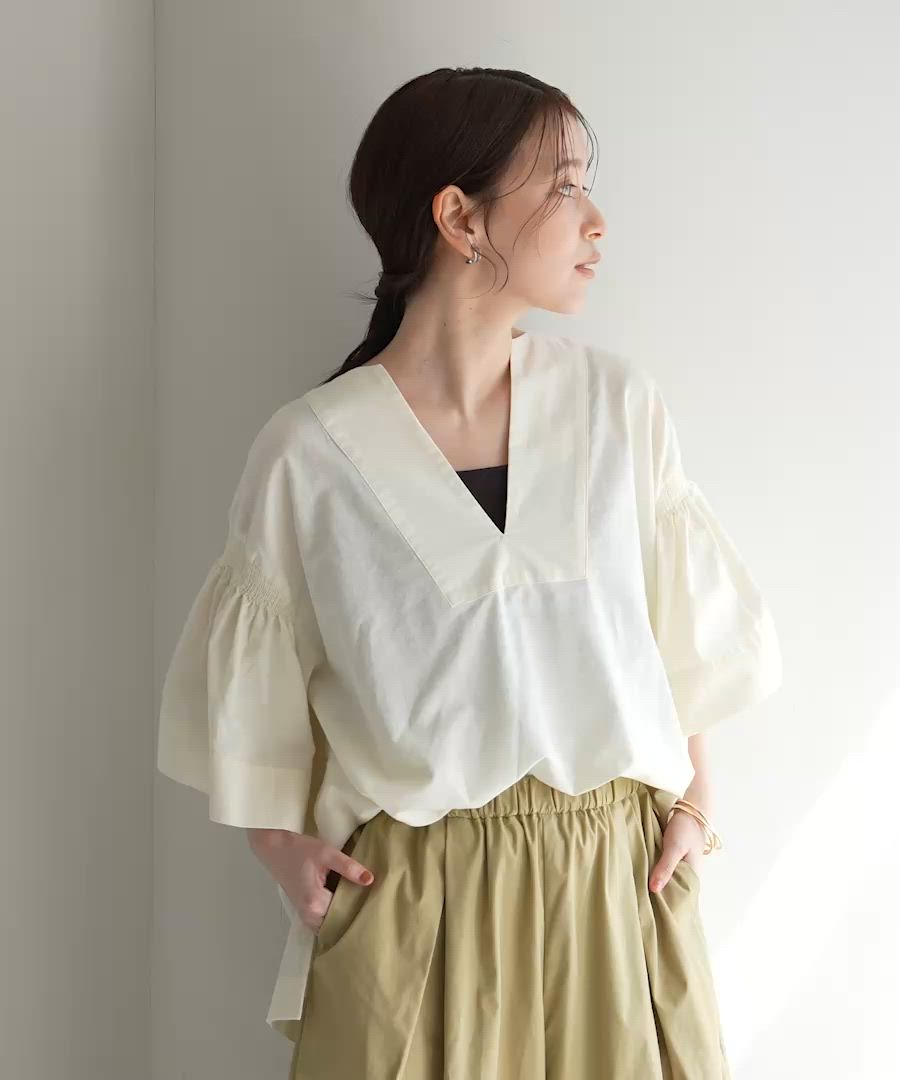 コットンリネン袖ギャザーVネックブラウス（Tシャツ/カットソー
