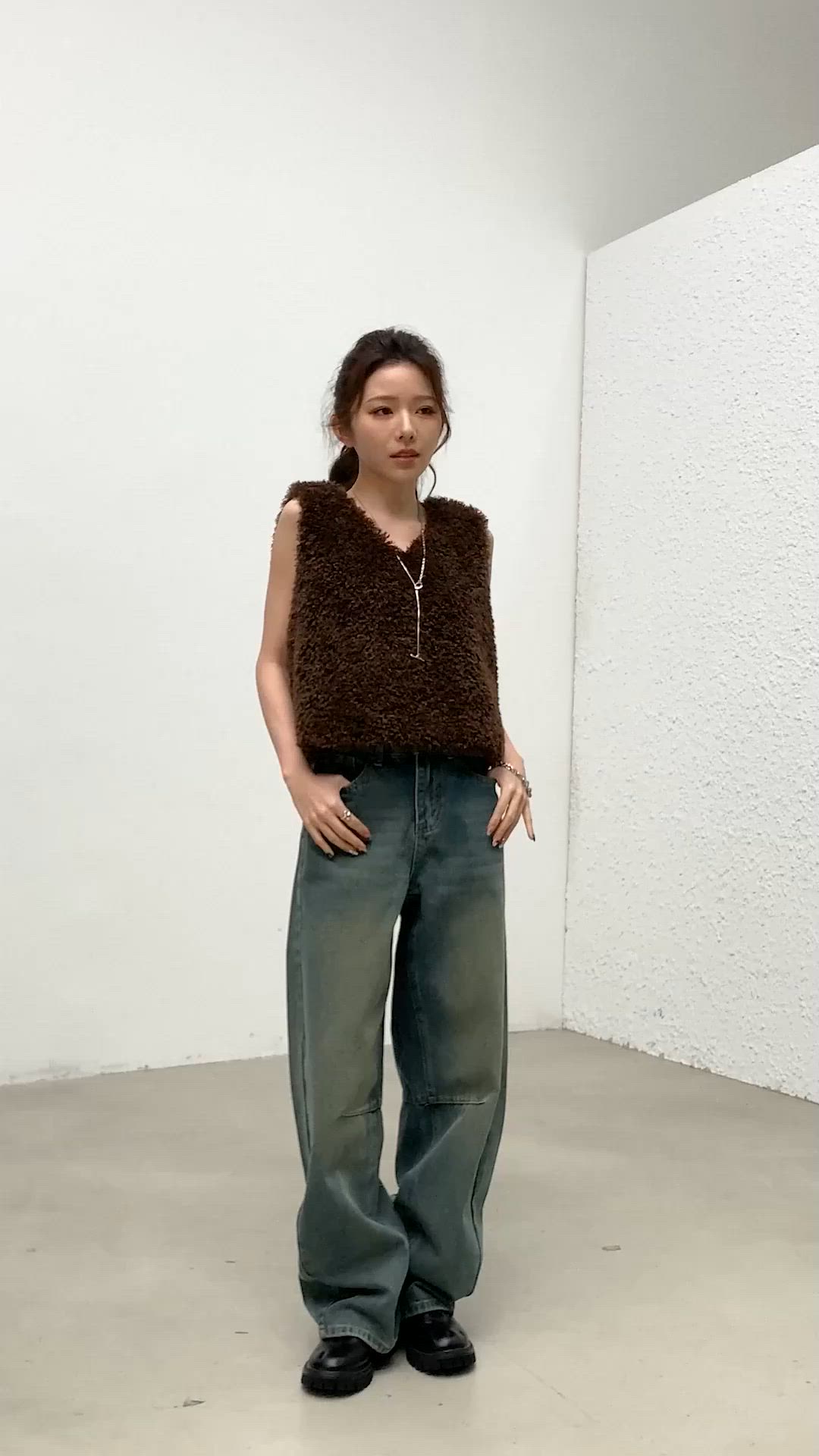 チビマコ　プードルベスト セール】【ショート丈/裏地付き/Vネックで小顔魅せ】モコモコプードル