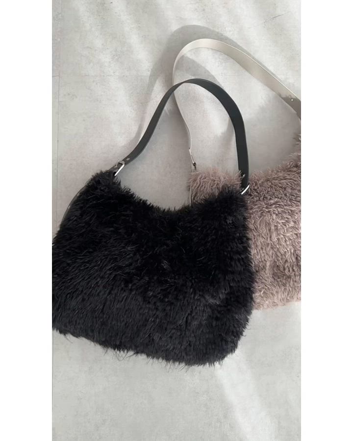 セール】FAKE FUR BELT DESIGN SHOULDER BAG/フェイクファーベルト