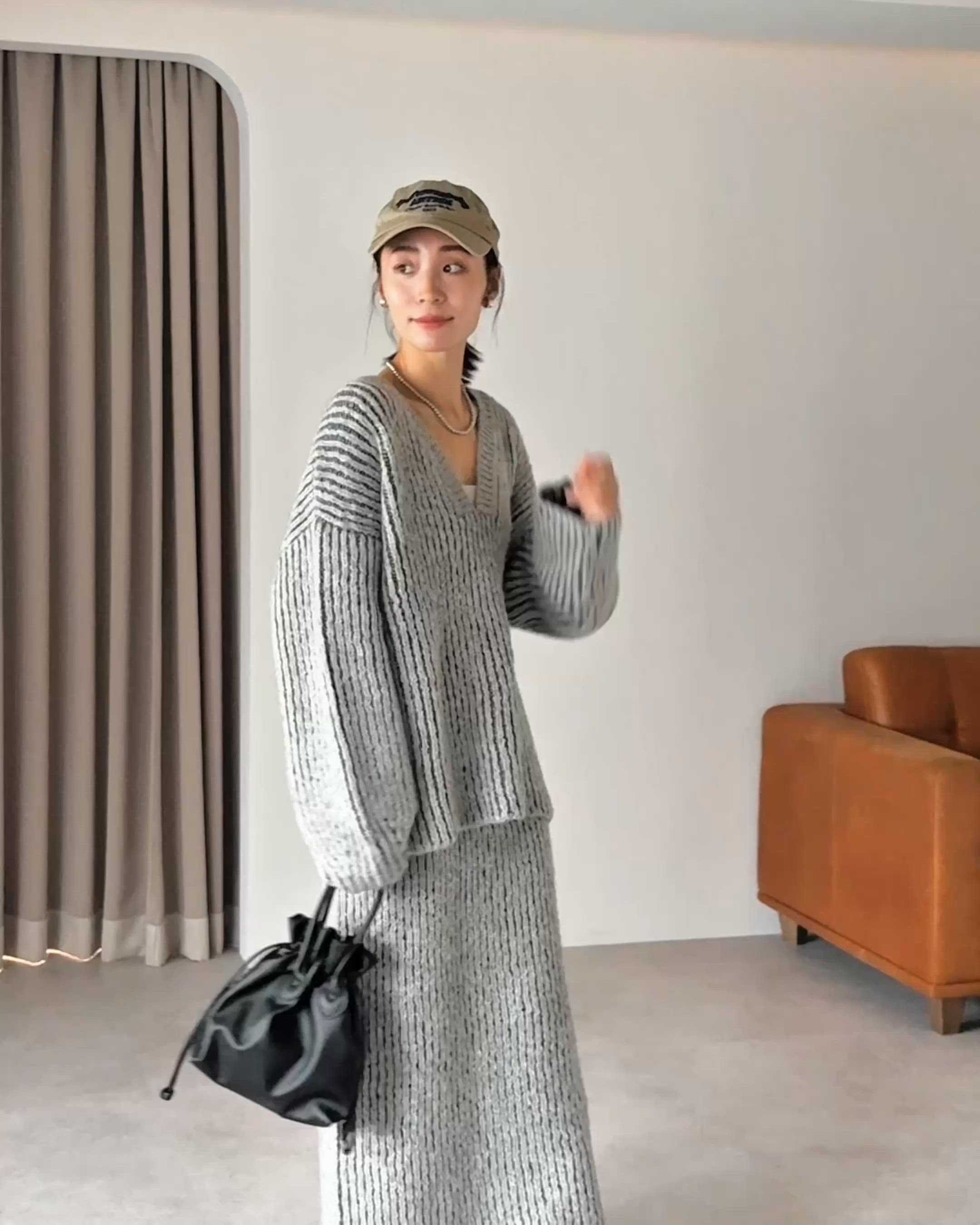 セール】オーバーサイズ畦編みVネックニット（ニット/セーター