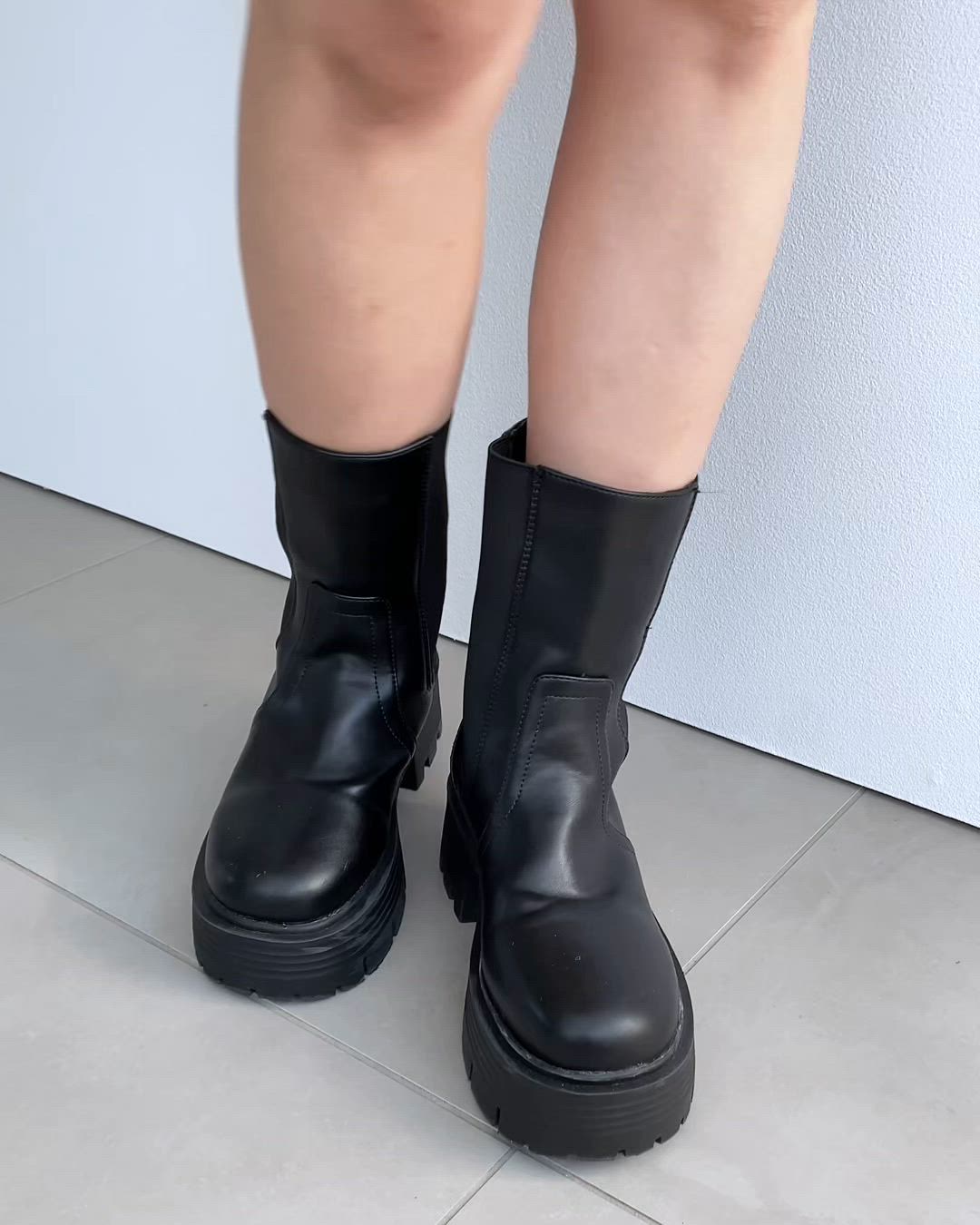 美品♥ プーマ&デュア・リパ 【24.5】コラボ ショートブーツ 厚底 ブラック LibertyDoll（リバティードール） ブーツ レディース ショート 厚底 黒