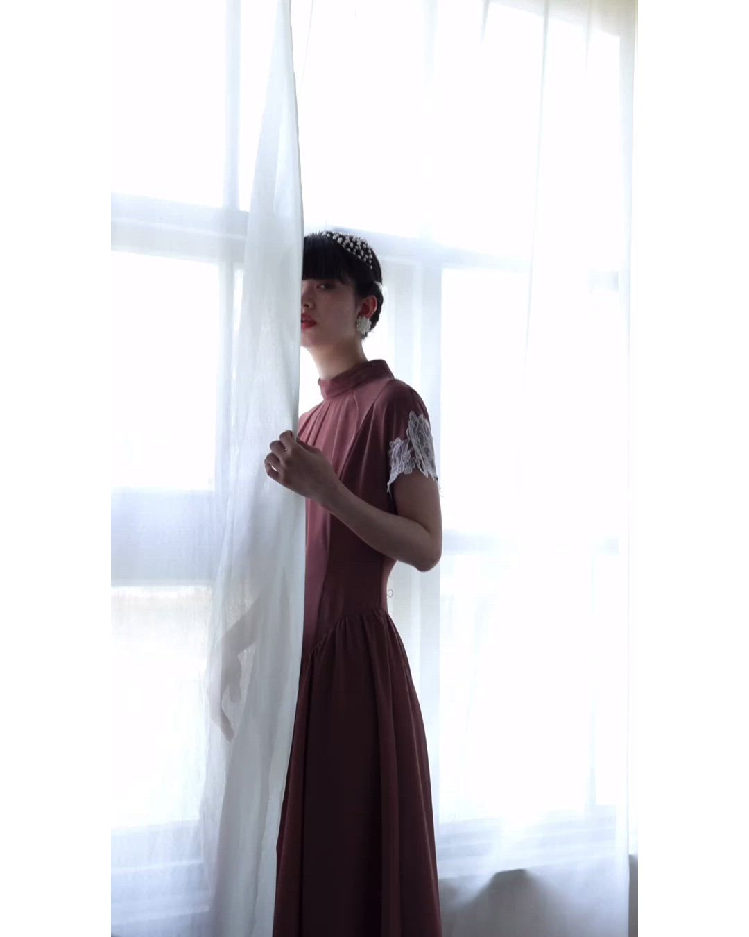 セール】ドロップウエストスリーブレースドレス 結婚式 成人式（ドレス