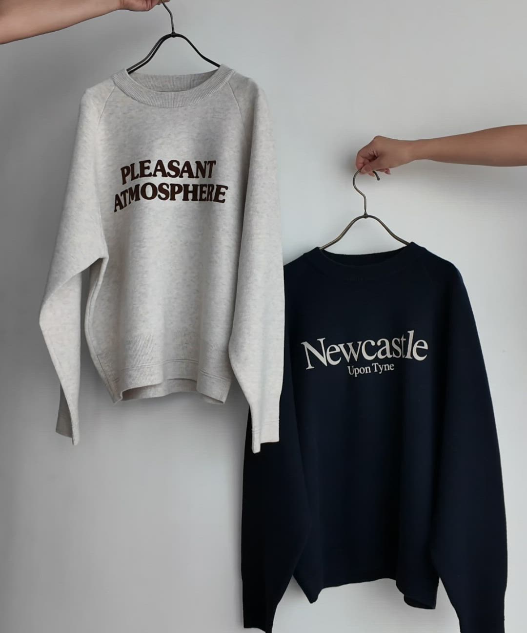 セール】【WEB限定/別注】【新色追加】ソフトタッチ ロゴニット