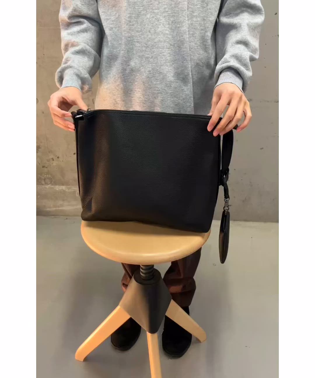 SHIPS any: スプリット レザー ジップ ショルダーバッグ (カードケース