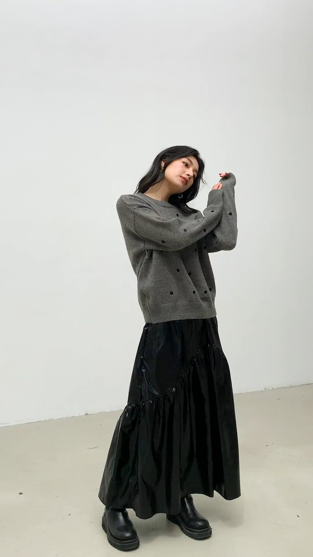 セール】【ロング丈/コーデ冴えわたる光沢感】ラウンド切替ティアード