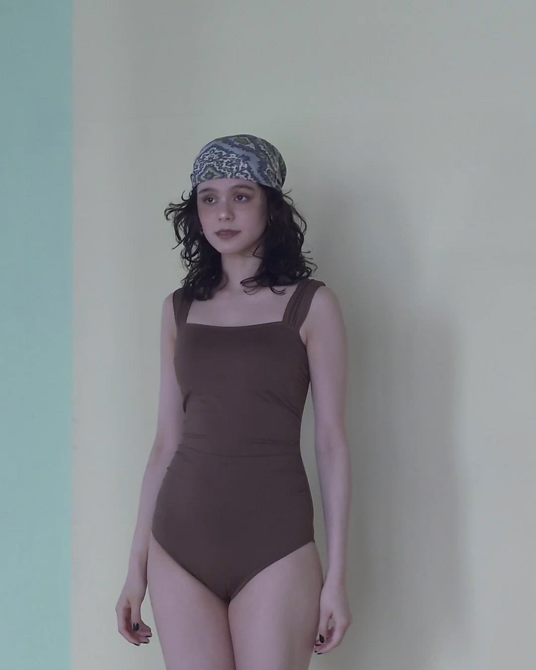 セール】インポートファブリック ワンピース水着 9M・11L 【San-ai