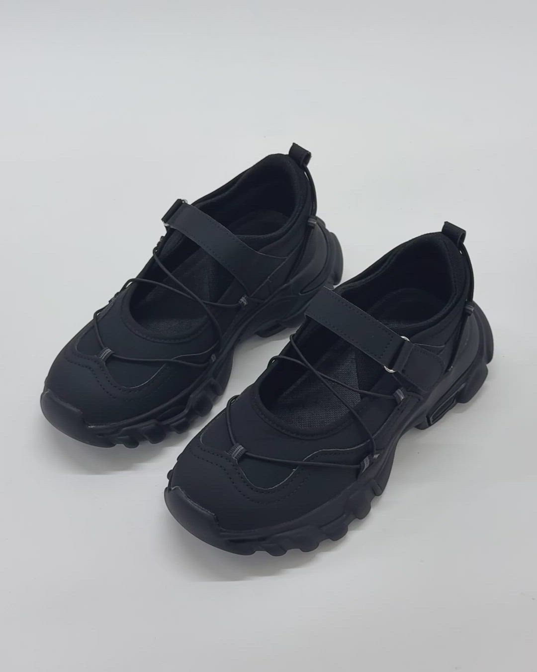 ナロー ストラップ付き 厚底 メリージェーン シューズ（スニーカー
