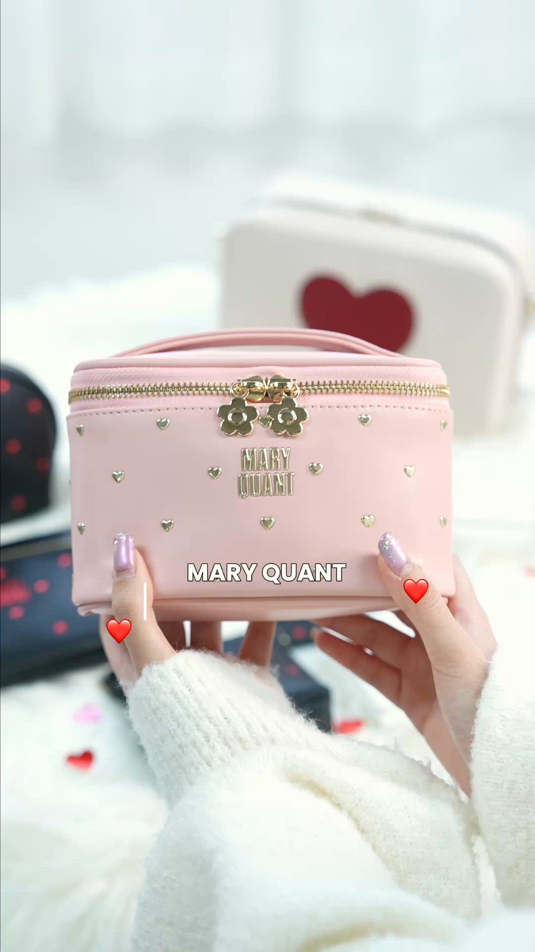 ハートフロート スクエアペンケース（ポーチ）｜MARY QUANT（マリー