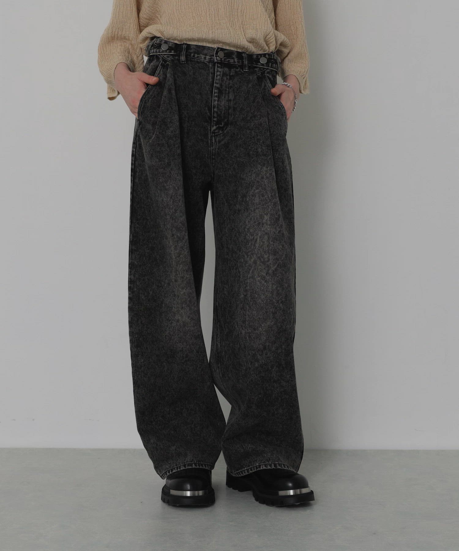 ヴィンテージ加工アジャスタブルラップデニムパンツ（デニムパンツ