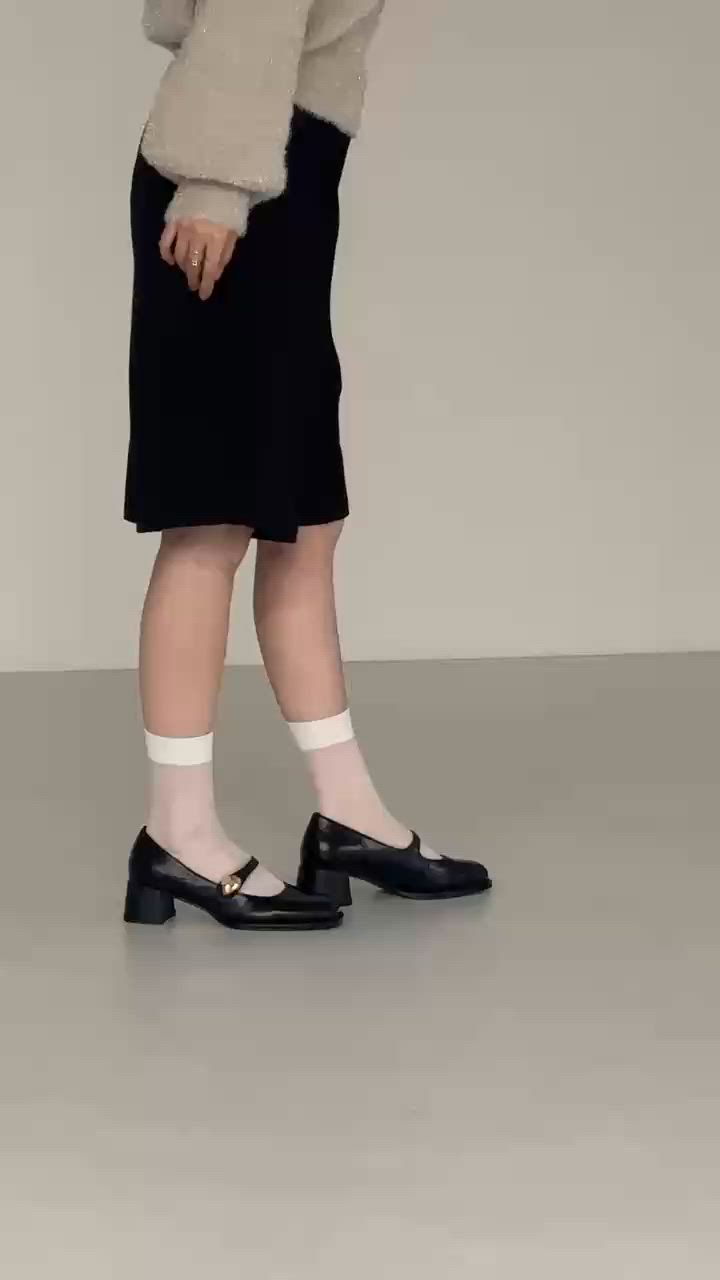 HIMIKO】【ZOZOTOWN限定デザイン】スクエアトゥストラップパンプス
